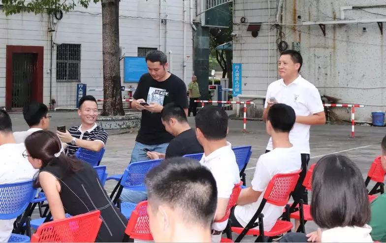 新入会会员代表自我介绍